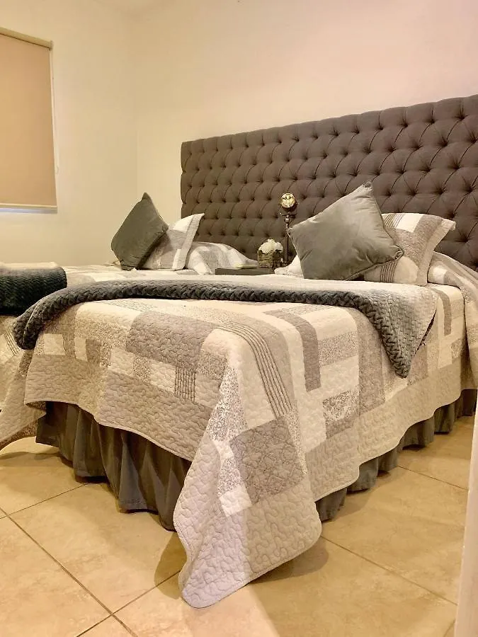 Sleeps 4-6-Amazing 2 Bedroom Ph With Bbq Jacuzzi Tulum 0*,  Mexique